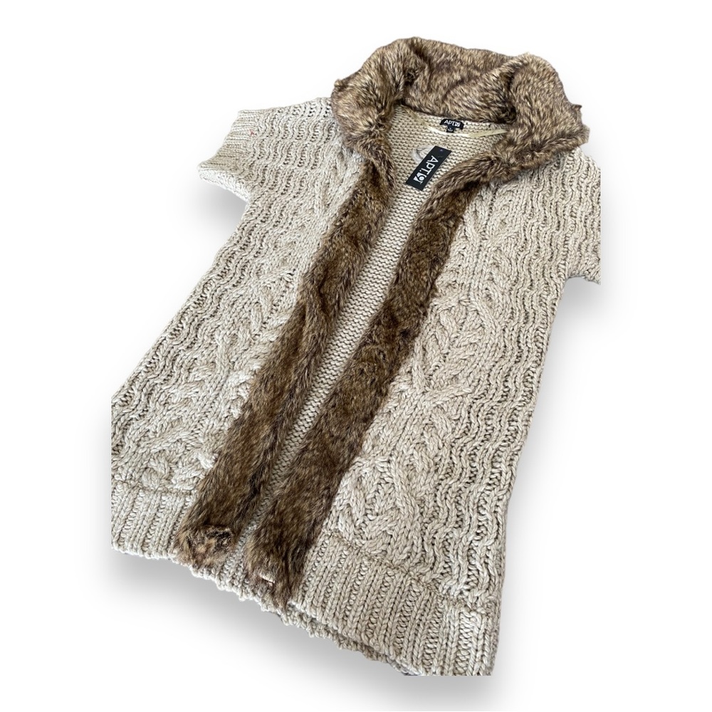 APT. 9 Faux Fur Short Sleeve Women’s Wool Blend Cardigan Sweater - Picture 2 of 6